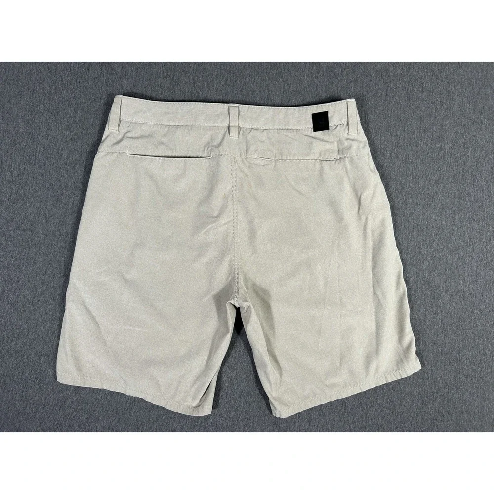 Vuori Men's Transit Hybrid Performance Chino Shorts in Khaki 32